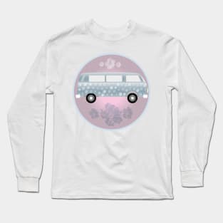 Summer feeling retro van with hibiscus flowers and soap bubbles on light pink circle Long Sleeve T-Shirt